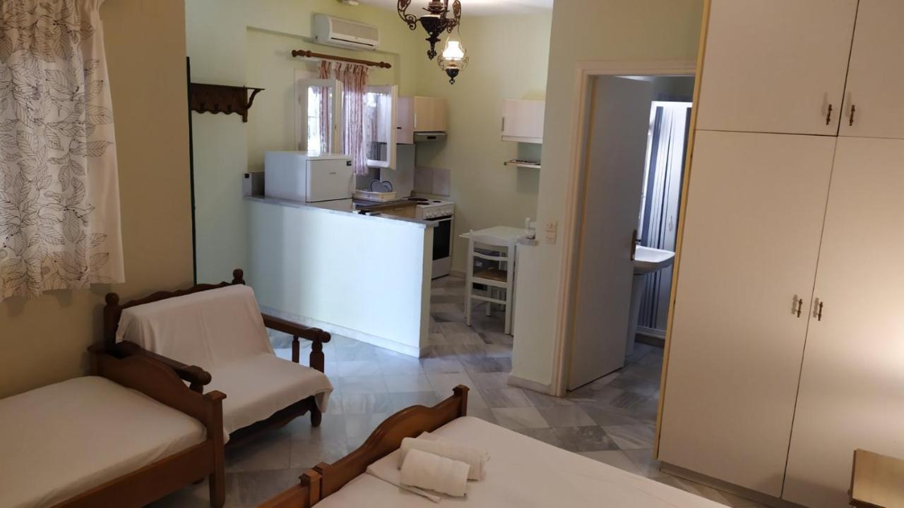 Grivas Apartments Sivota  Room photo